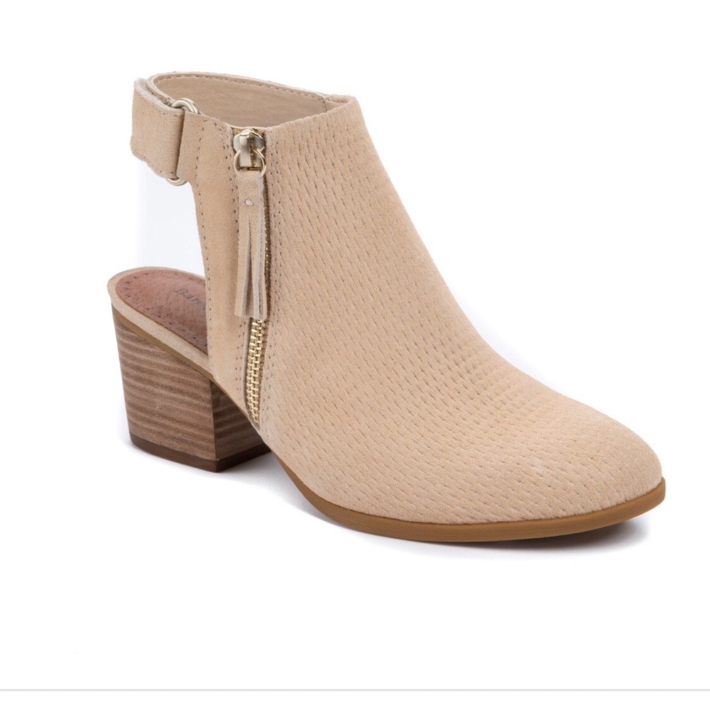 🌺NEW! Bare Traps  Noelani Women’s Bootie Buff 10M